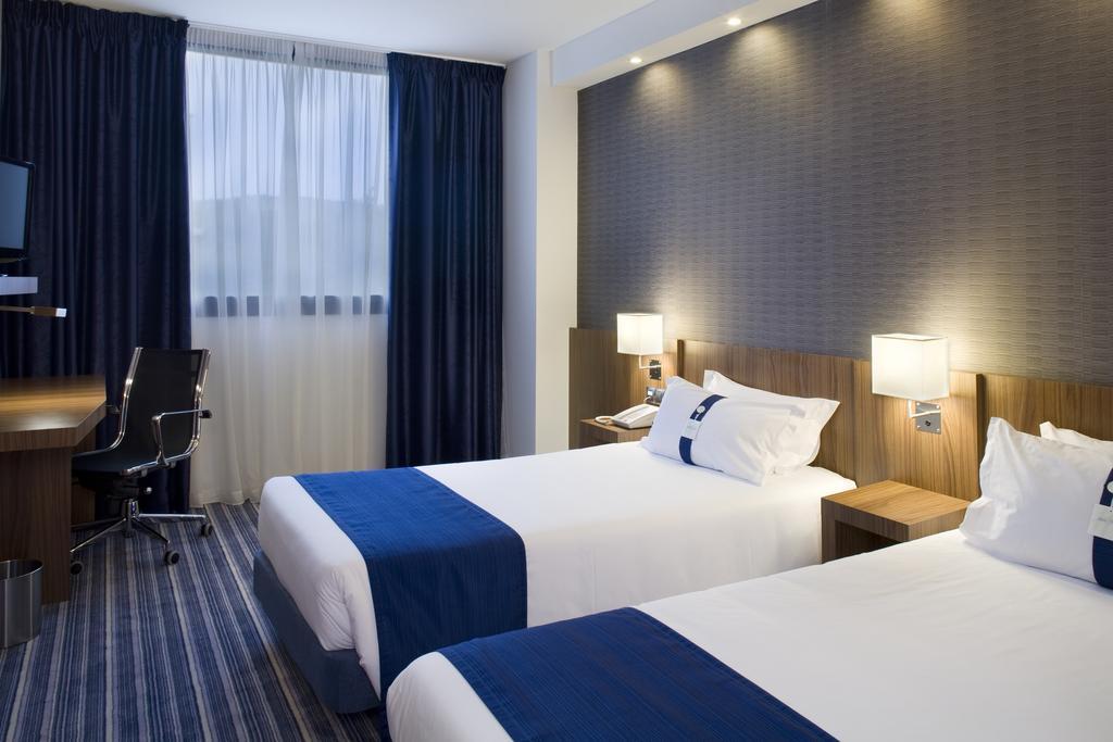 Holiday Inn Express Vitoria By Ihg Ngoại thất bức ảnh