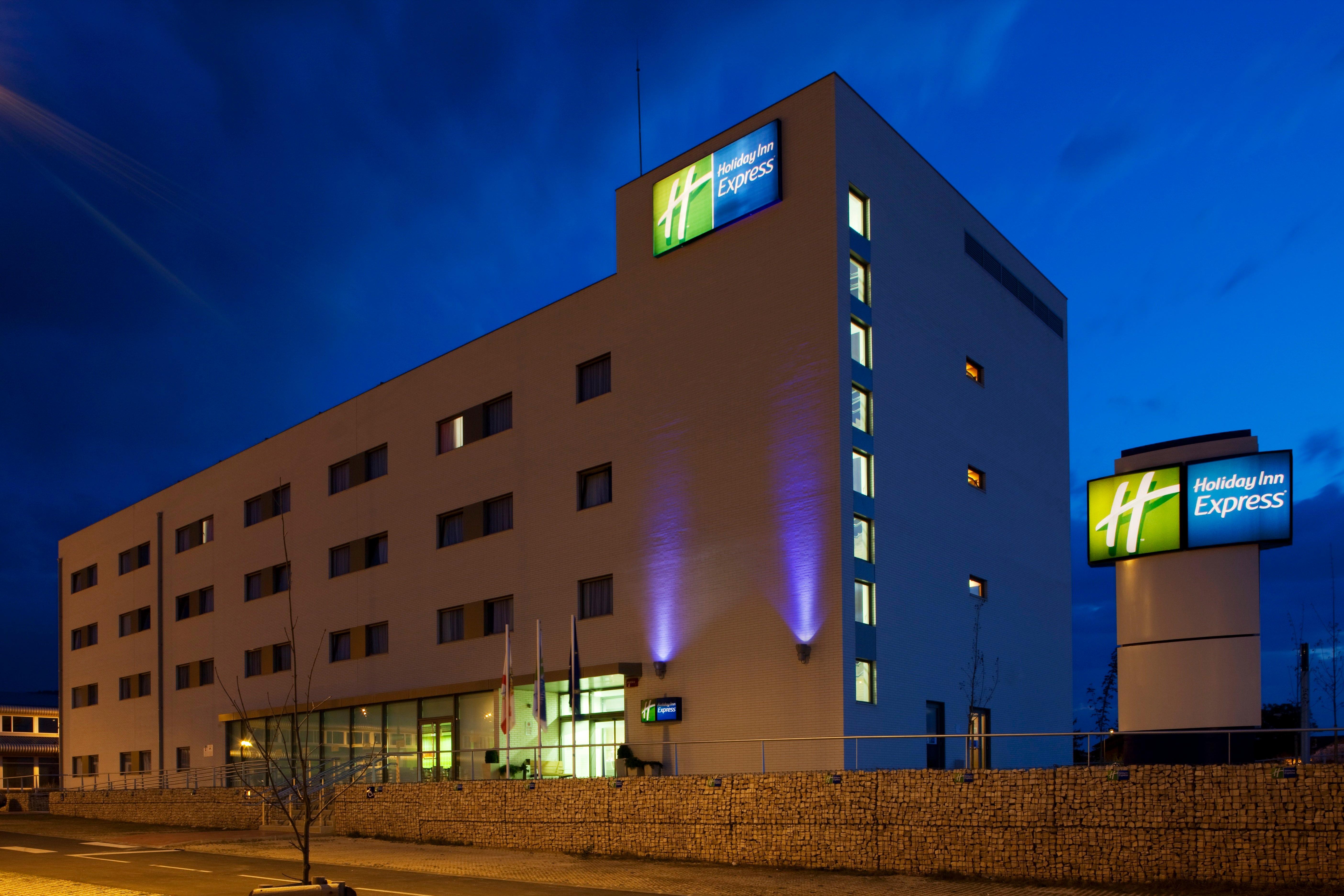 Holiday Inn Express Vitoria By Ihg Ngoại thất bức ảnh