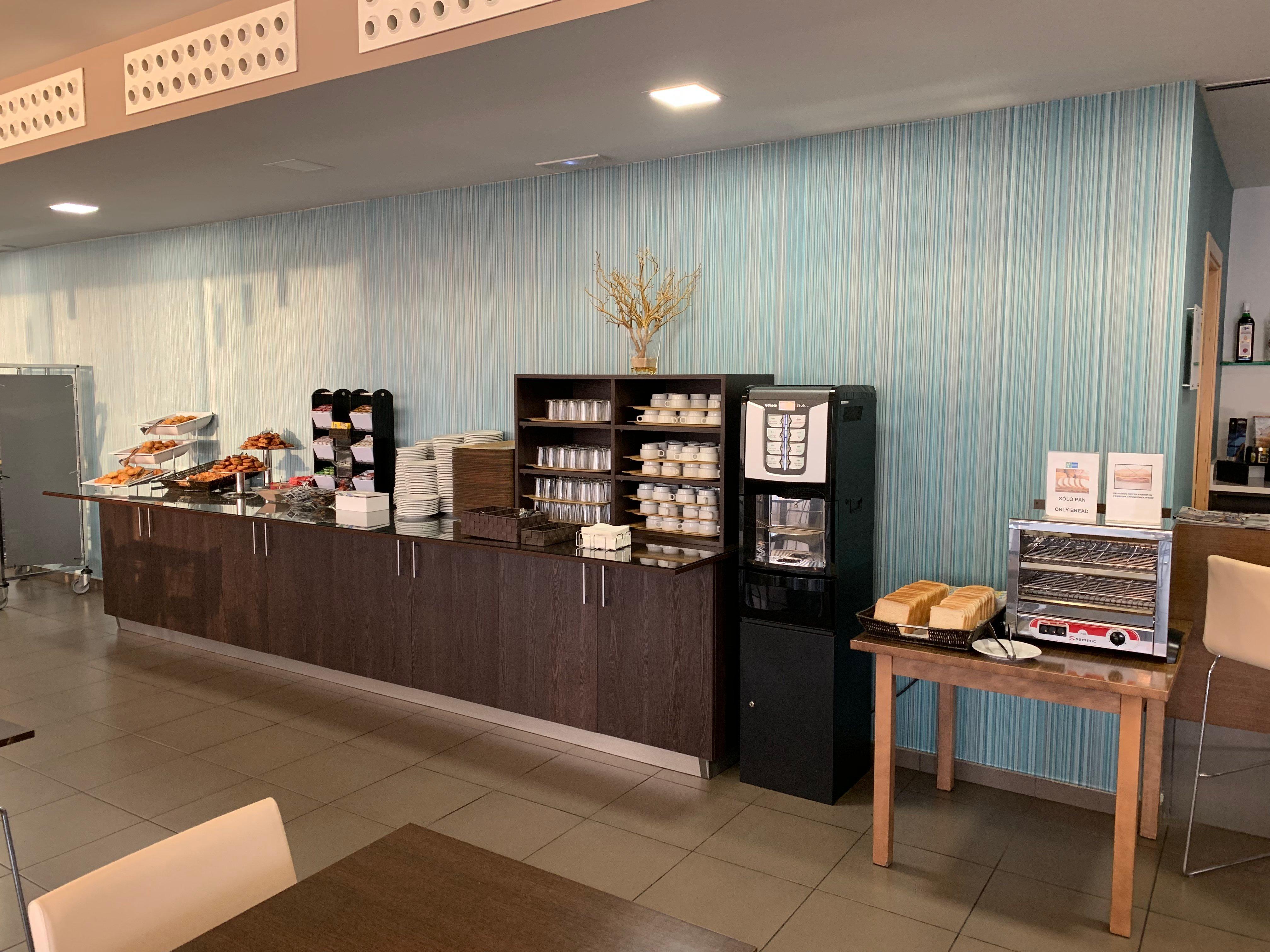 Holiday Inn Express Vitoria By Ihg Ngoại thất bức ảnh