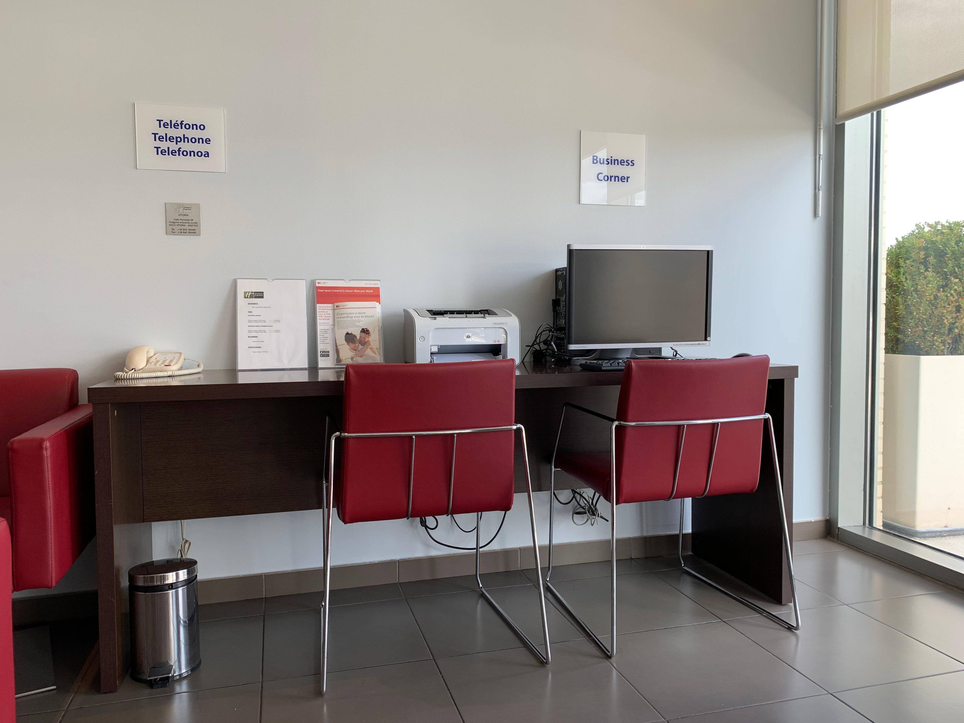 Holiday Inn Express Vitoria By Ihg Ngoại thất bức ảnh