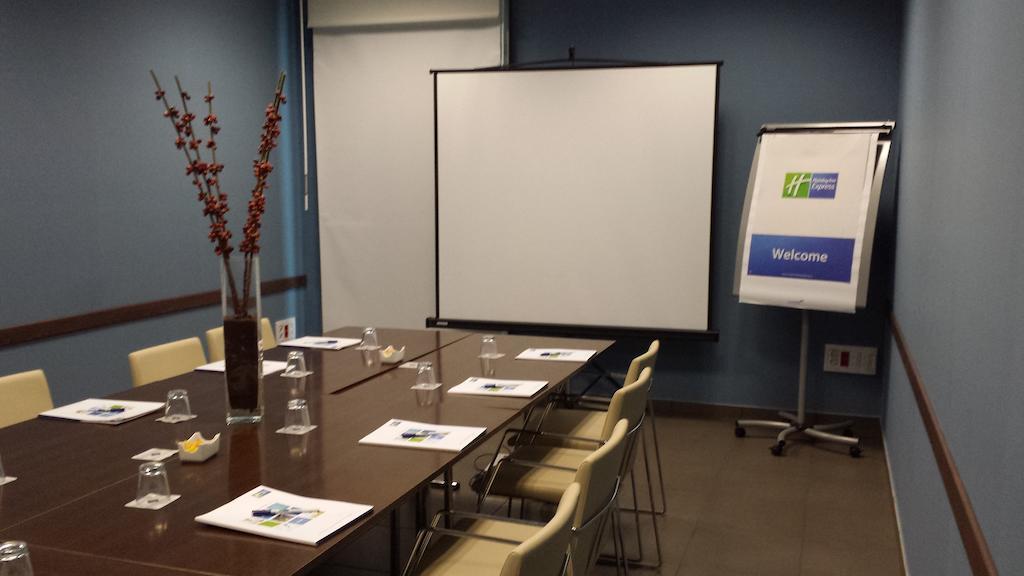Holiday Inn Express Vitoria By Ihg Ngoại thất bức ảnh