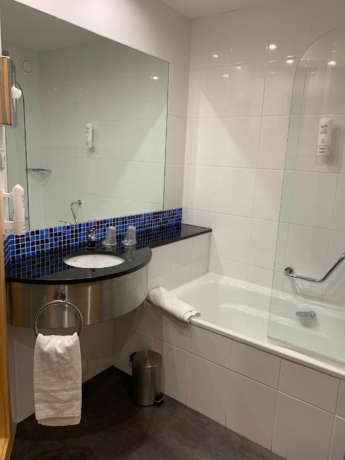 Holiday Inn Express Vitoria By Ihg Ngoại thất bức ảnh