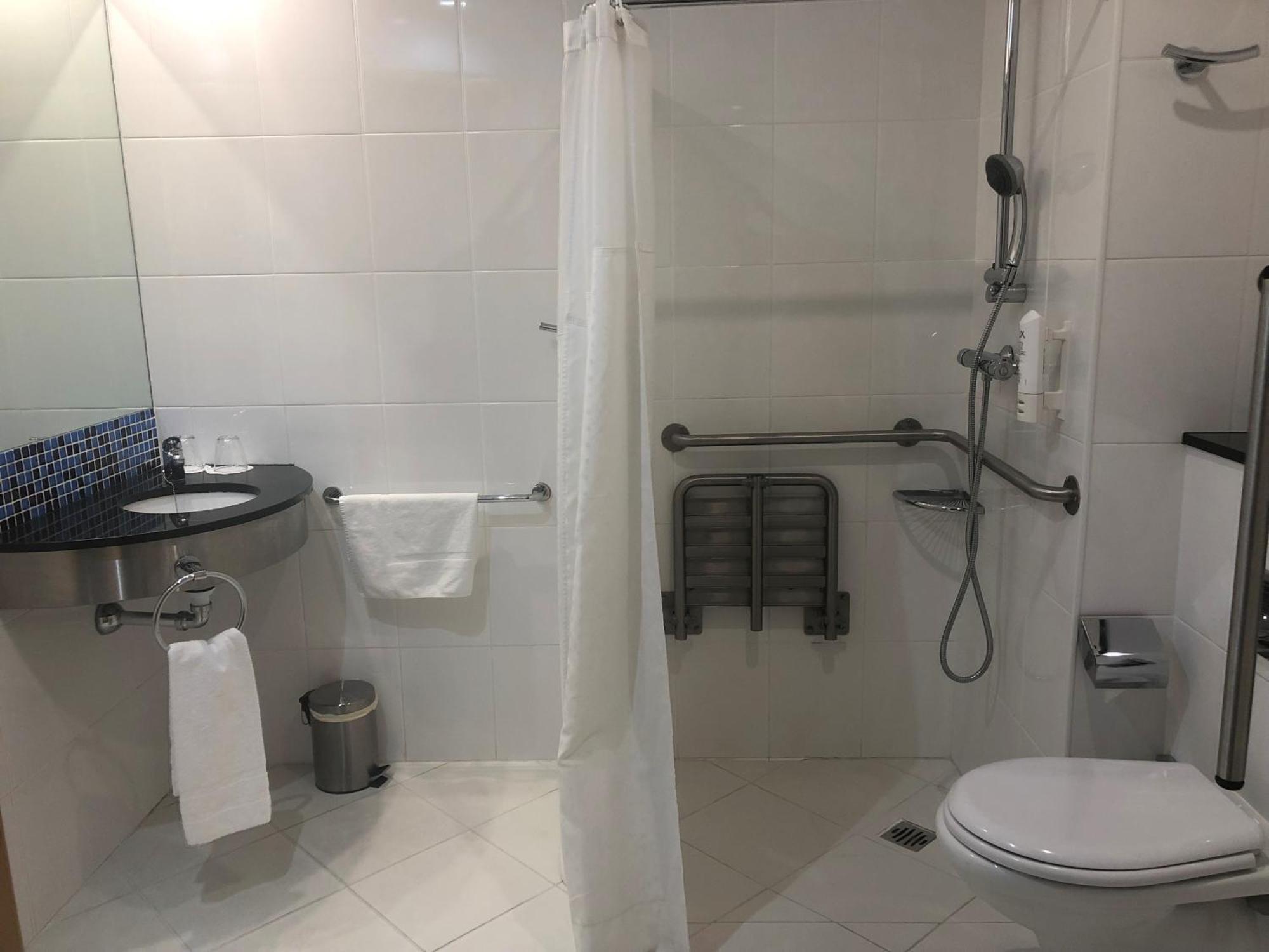 Holiday Inn Express Vitoria By Ihg Ngoại thất bức ảnh