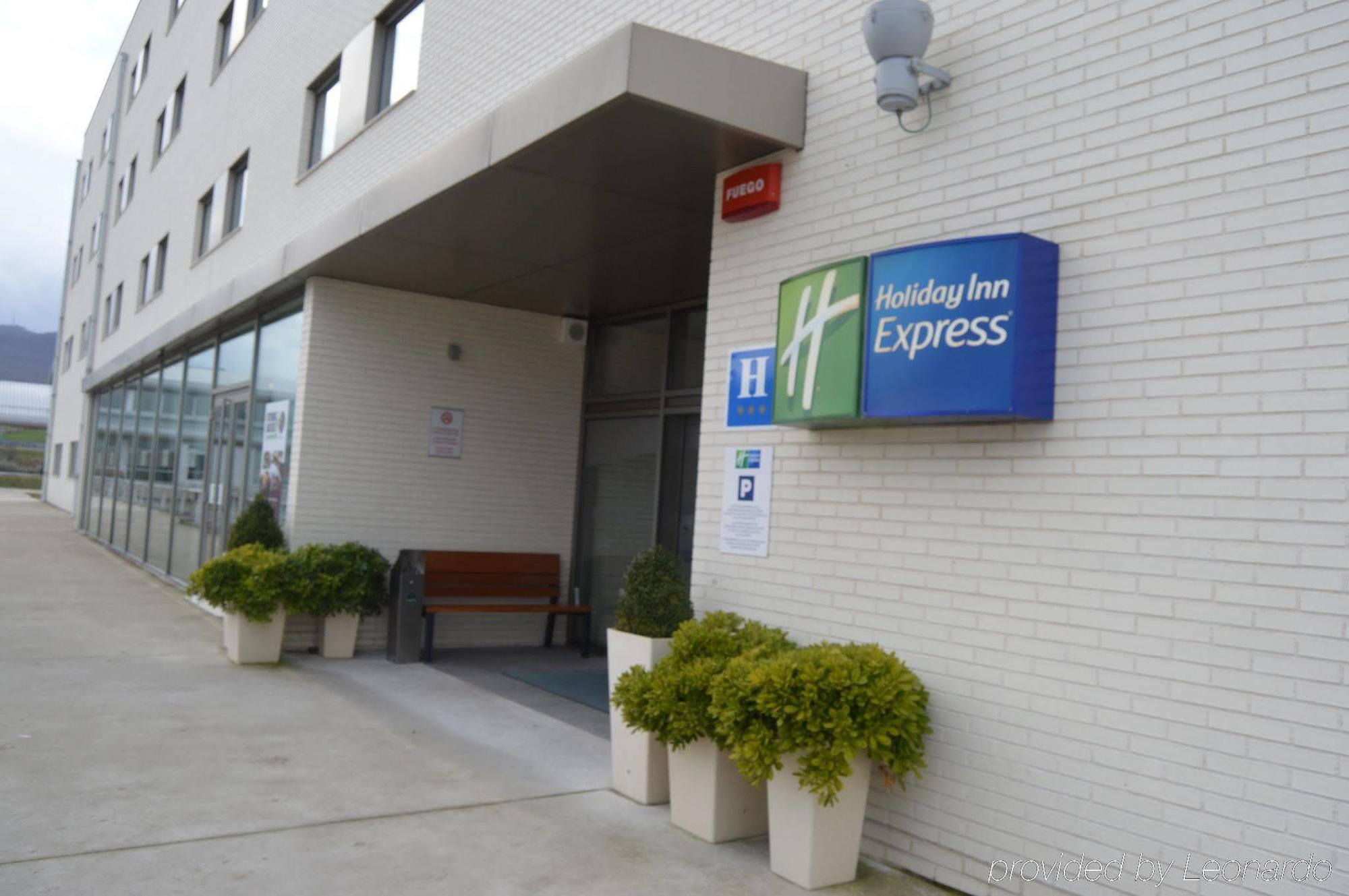 Holiday Inn Express Vitoria By Ihg Ngoại thất bức ảnh