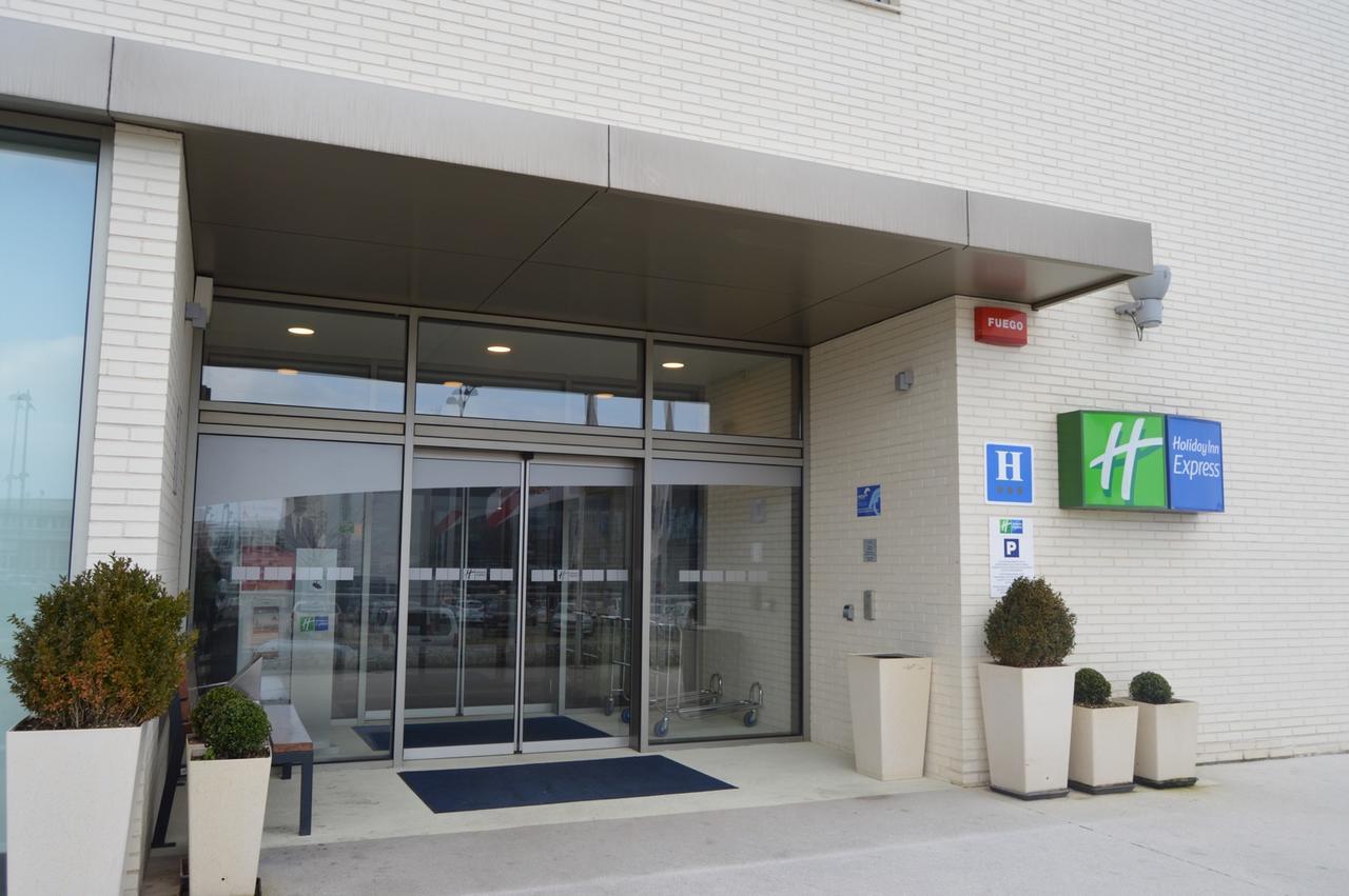 Holiday Inn Express Vitoria By Ihg Ngoại thất bức ảnh