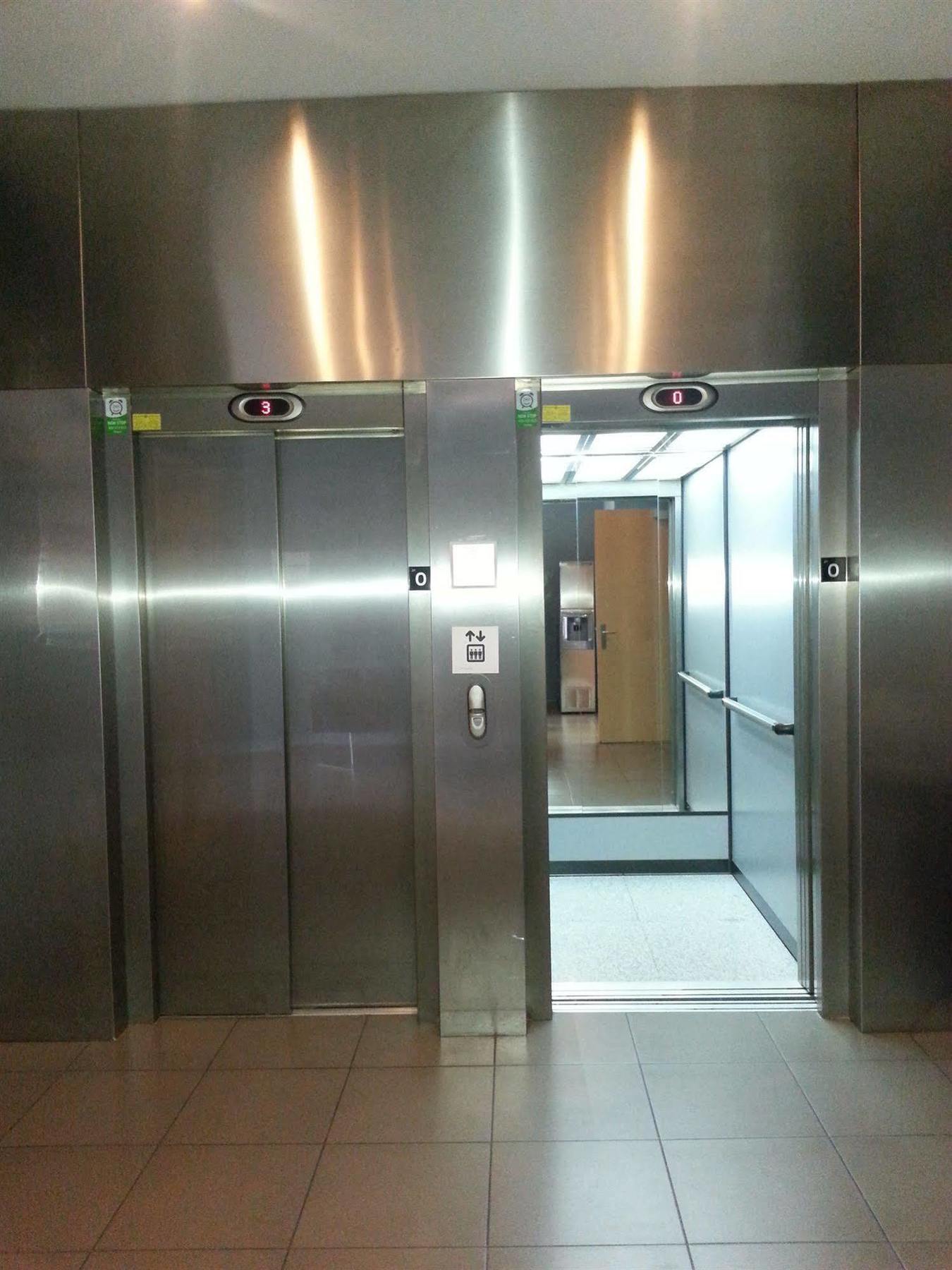 Holiday Inn Express Vitoria By Ihg Ngoại thất bức ảnh
