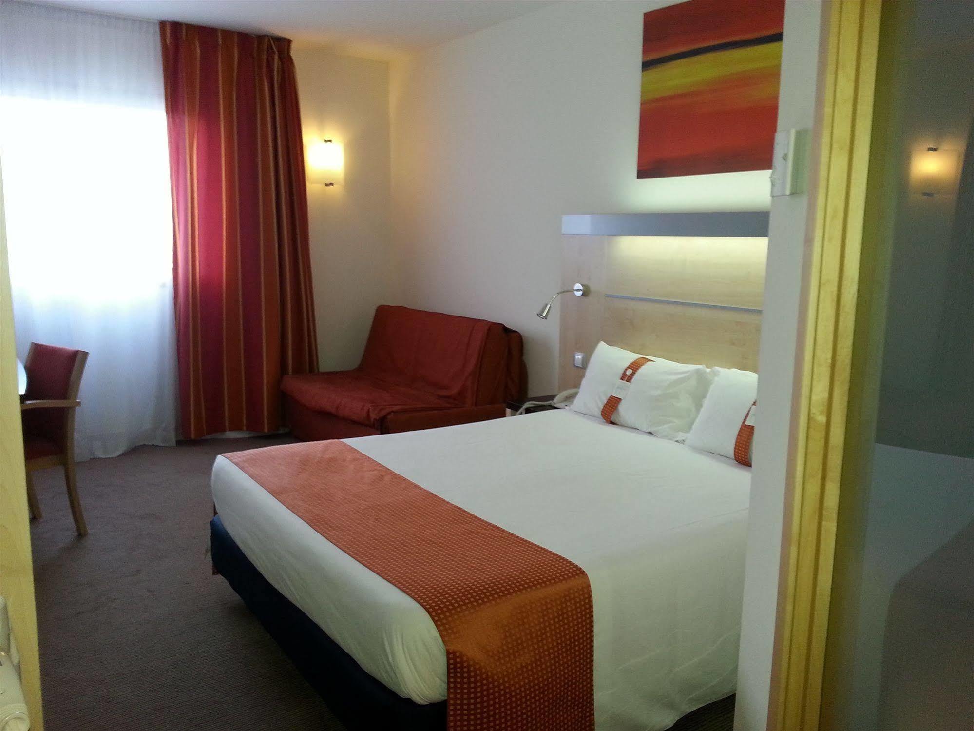 Holiday Inn Express Vitoria By Ihg Ngoại thất bức ảnh