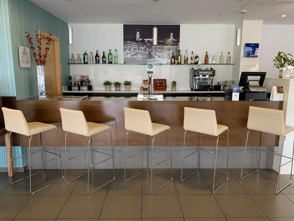 Holiday Inn Express Vitoria By Ihg Ngoại thất bức ảnh